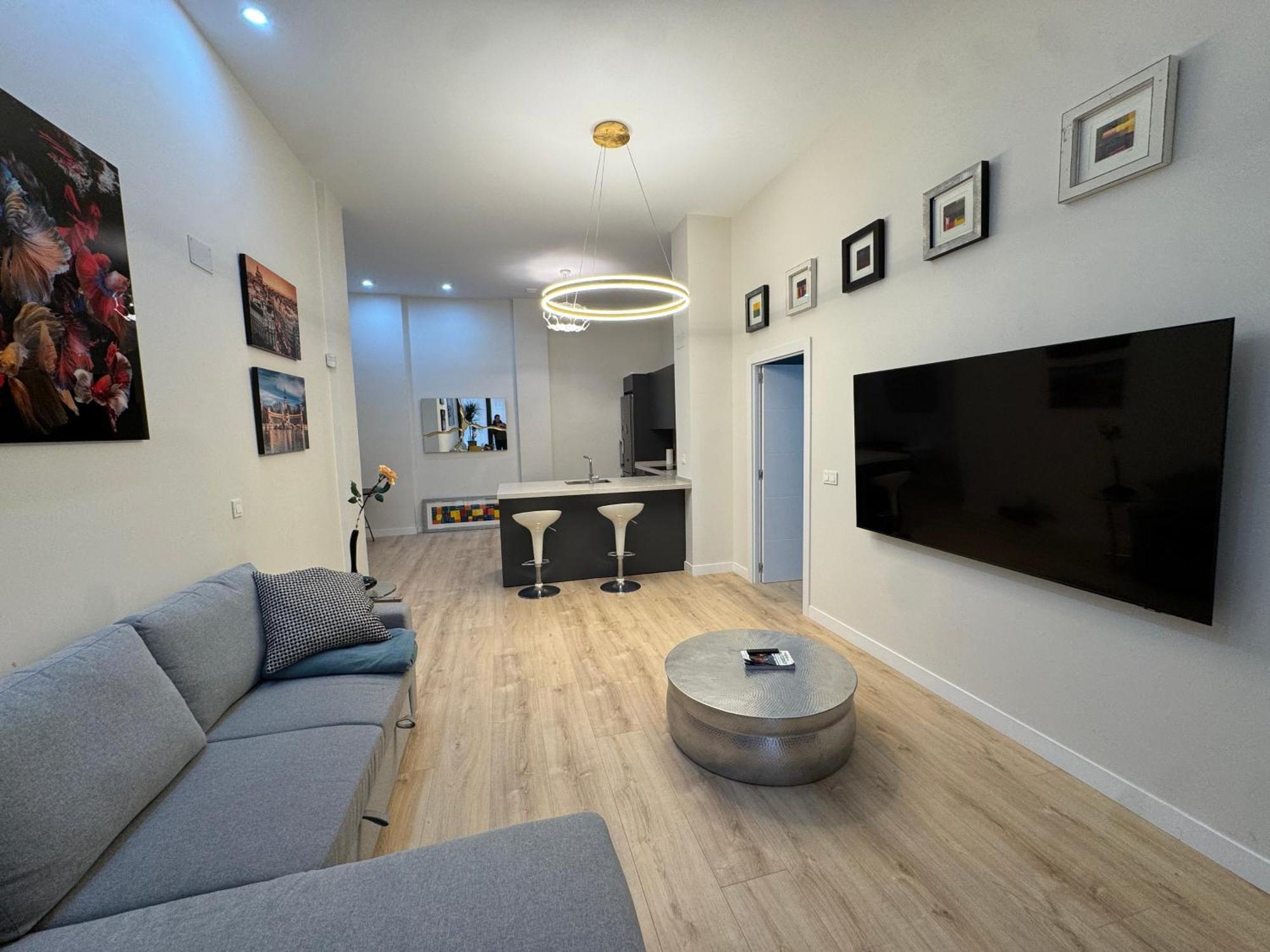 Luxury Suite Wifi Ac Servicios En La Puerta Madrid Eksteriør bilde