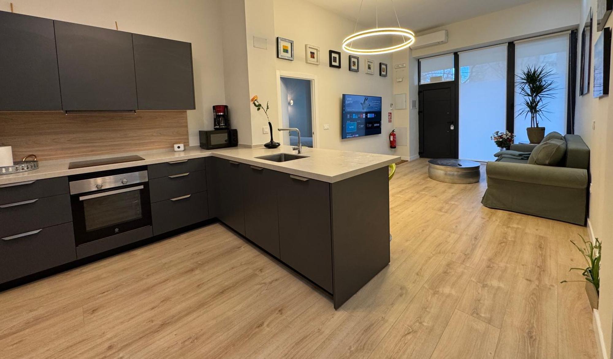 Luxury Suite Wifi Ac Servicios En La Puerta Madrid Eksteriør bilde